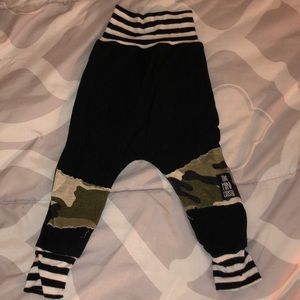 The mini classy pants for babies